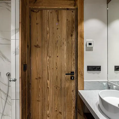 Appartement Val-d'isère, 5 Pièces, 8 Personnes - Fr-1-567-62